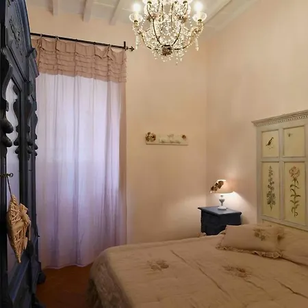 Apartment Elegant Market Smn Station Duomo Florenz